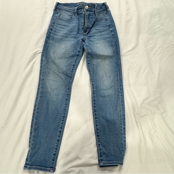 American Eagle High Waisted Skinny Size 8 Short Jeans Womens - Picture 3 of 4
